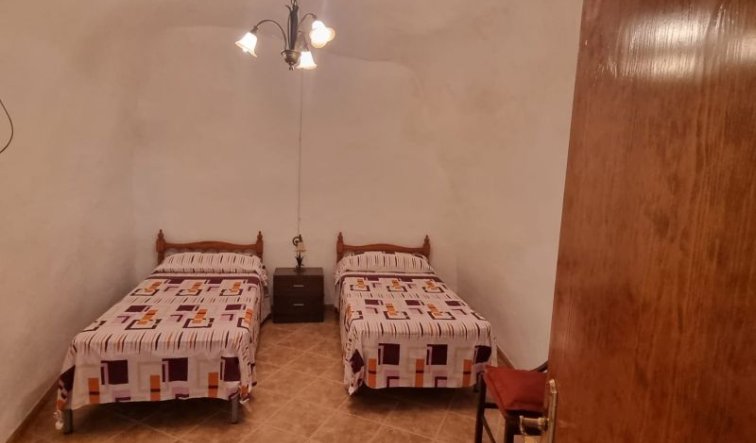 Resale - Country house - Hondón de las Nieves
