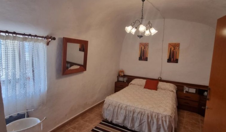 Resale - Country house - Hondón de las Nieves