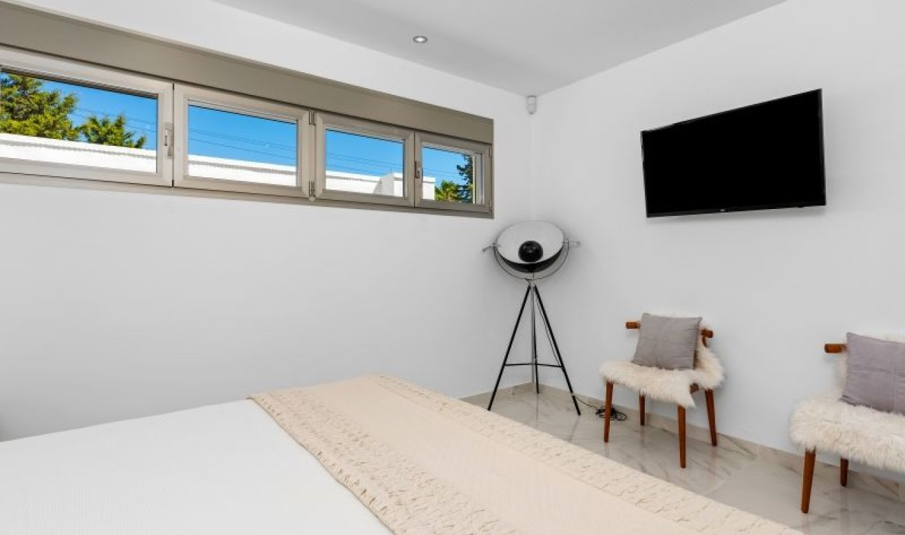 Reventa - Villa - Punta Prima