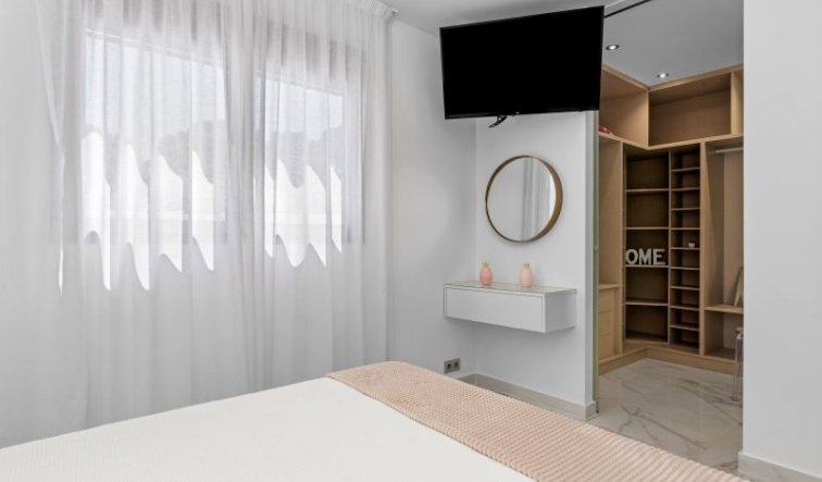 Reventa - Villa - Punta Prima