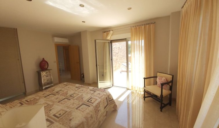 Reventa - Villa - Orihuela Costa