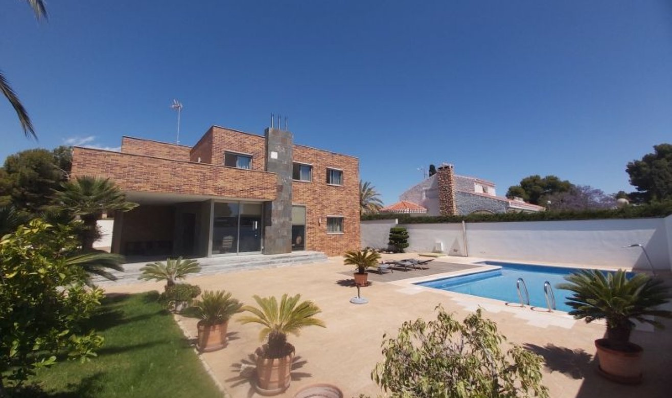 Reventa - Villa - Orihuela Costa