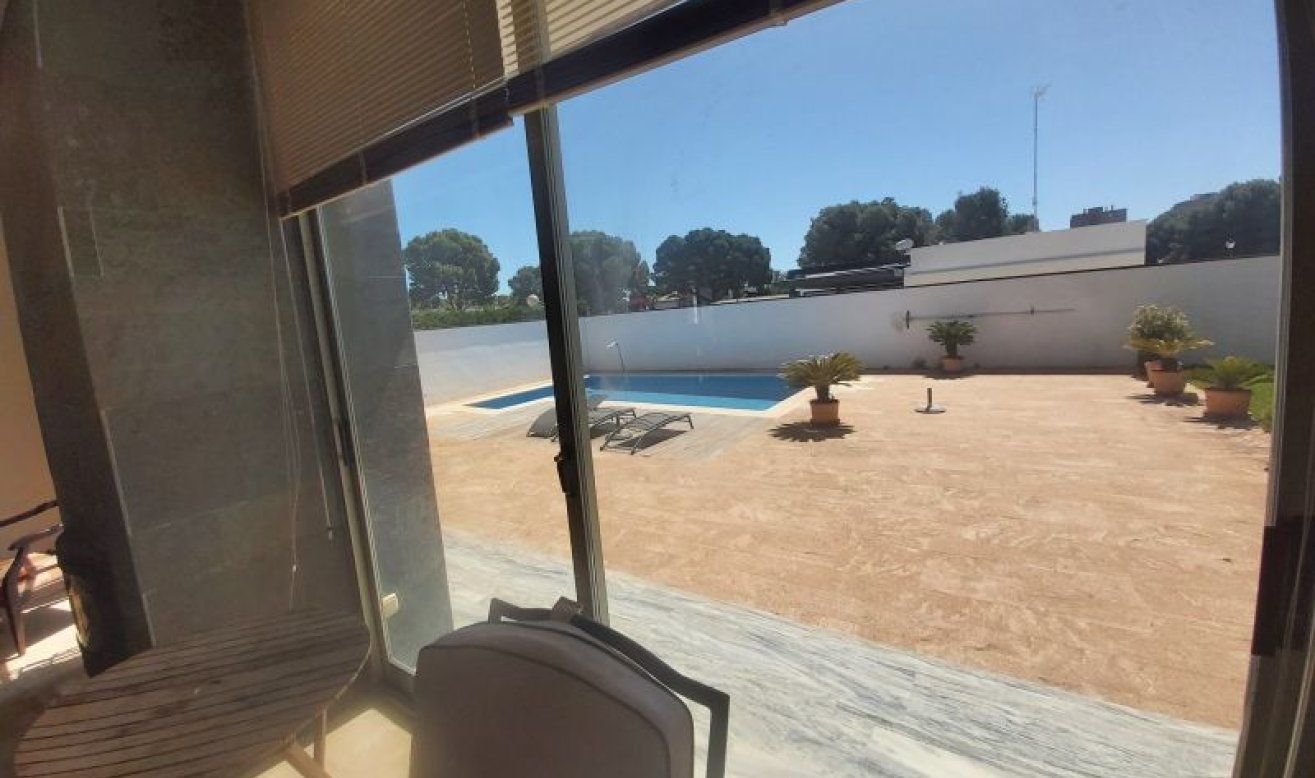 Reventa - Villa - Orihuela Costa