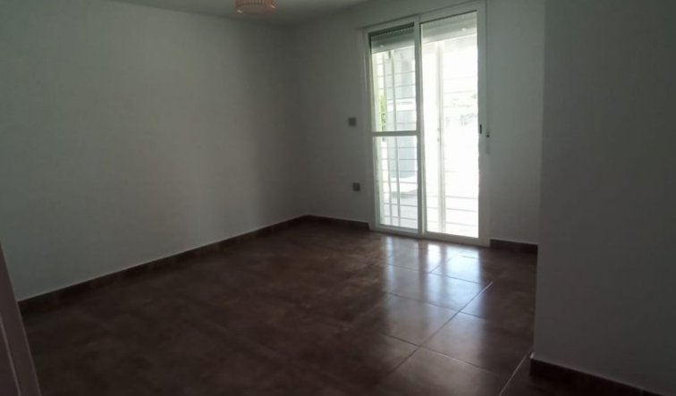 Revente - Villa - Hondón de las Nieves