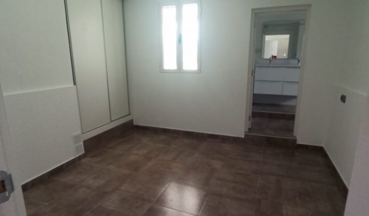 Revente - Villa - Hondón de las Nieves