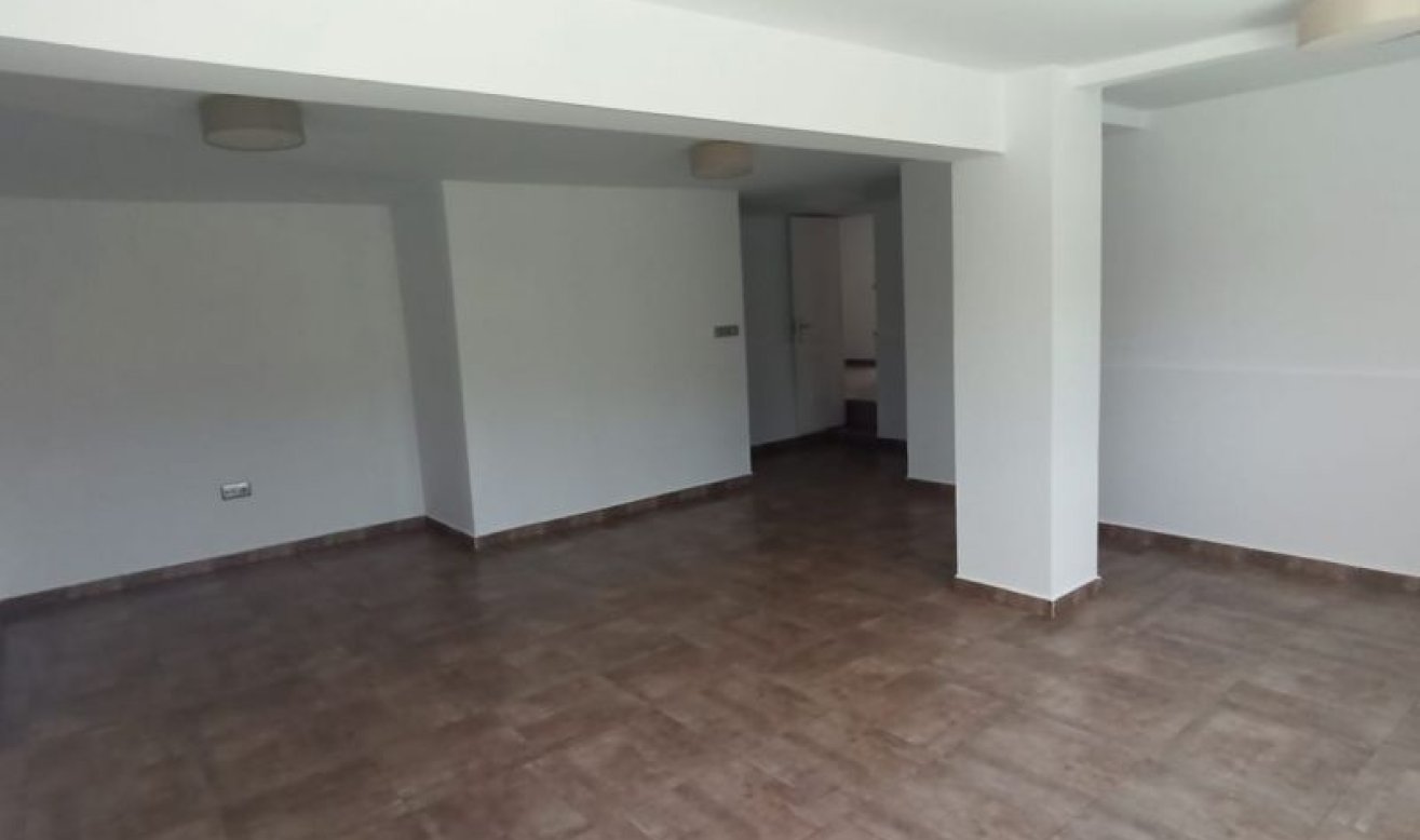 Revente - Villa - Hondón de las Nieves