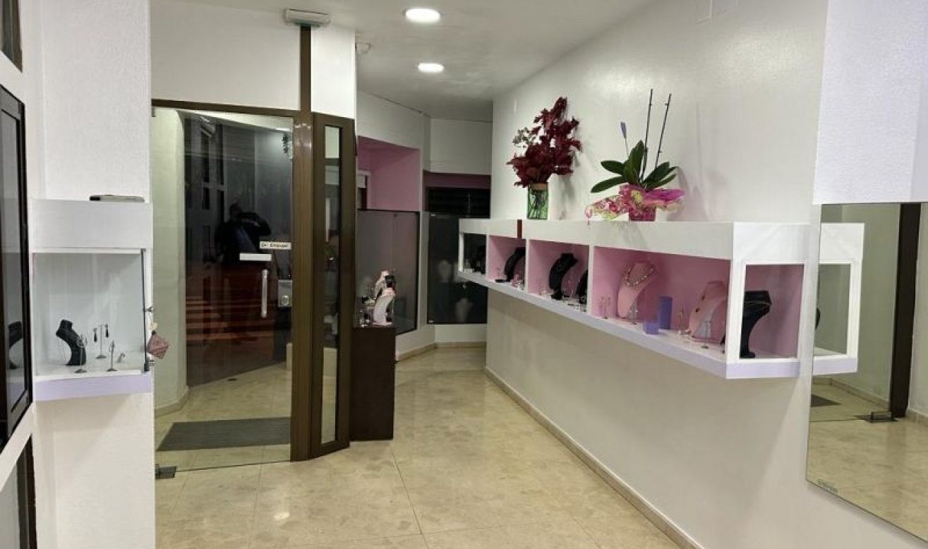 Reventa - Comercial - Elche