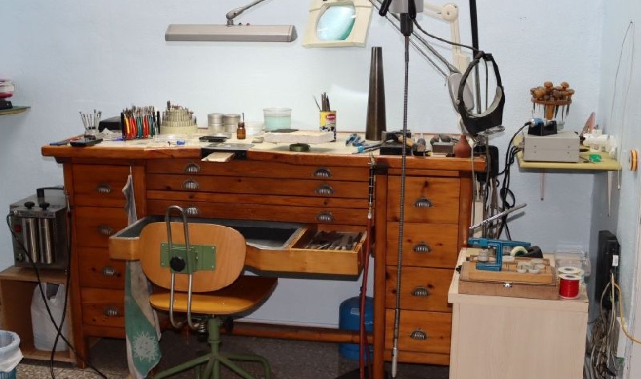 Reventa - Comercial - Elche