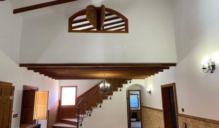 Resale - Villa - Hondón de las Nieves