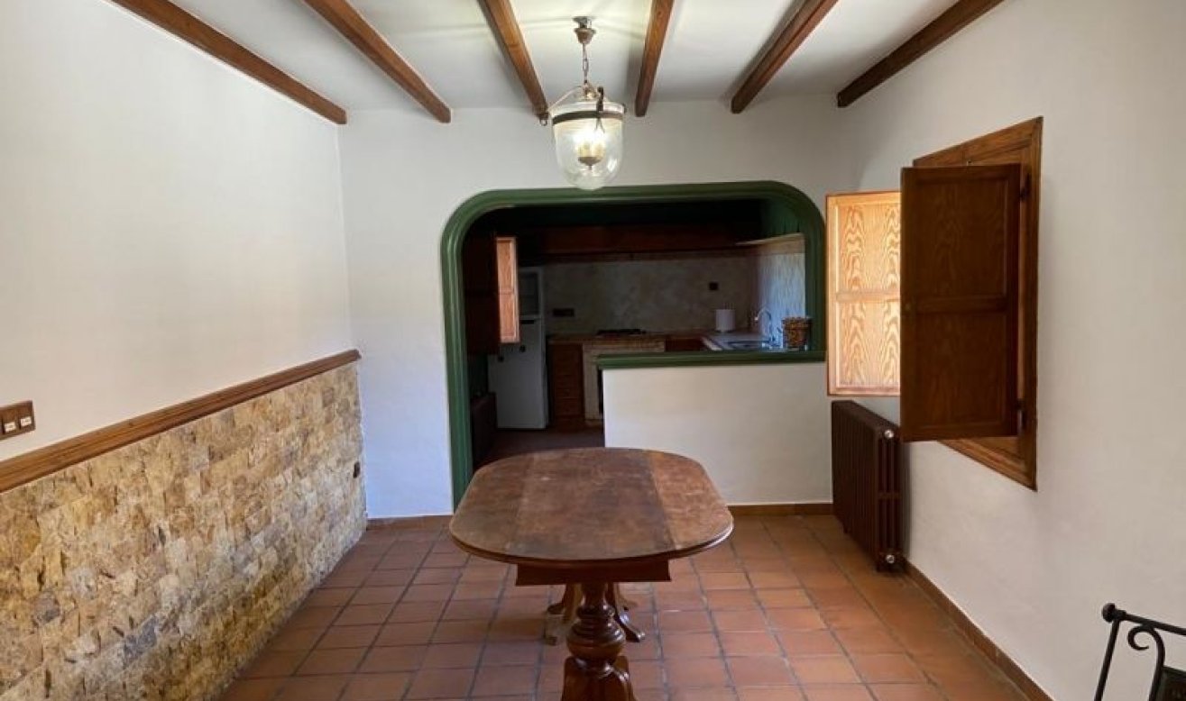 Resale - Villa - Hondón de las Nieves