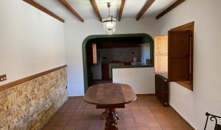 Resale - Villa - Hondón de las Nieves