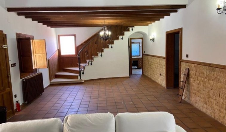 Resale - Villa - Hondón de las Nieves