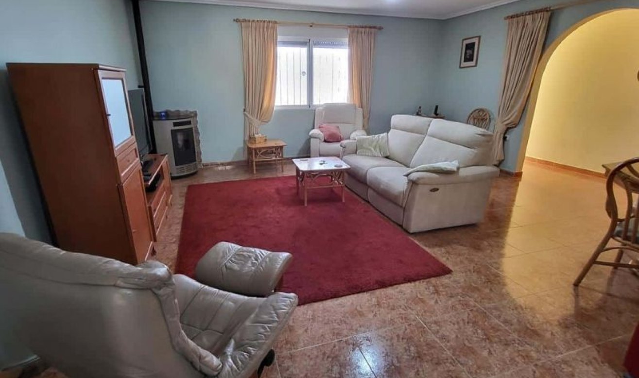 Resale - Villa - La Romana