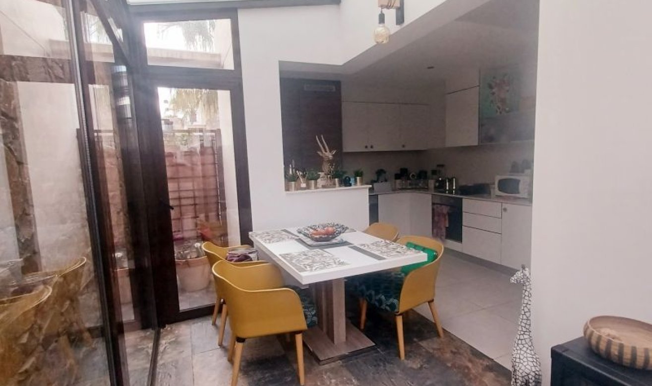 Revente - Villa - Orihuela Costa