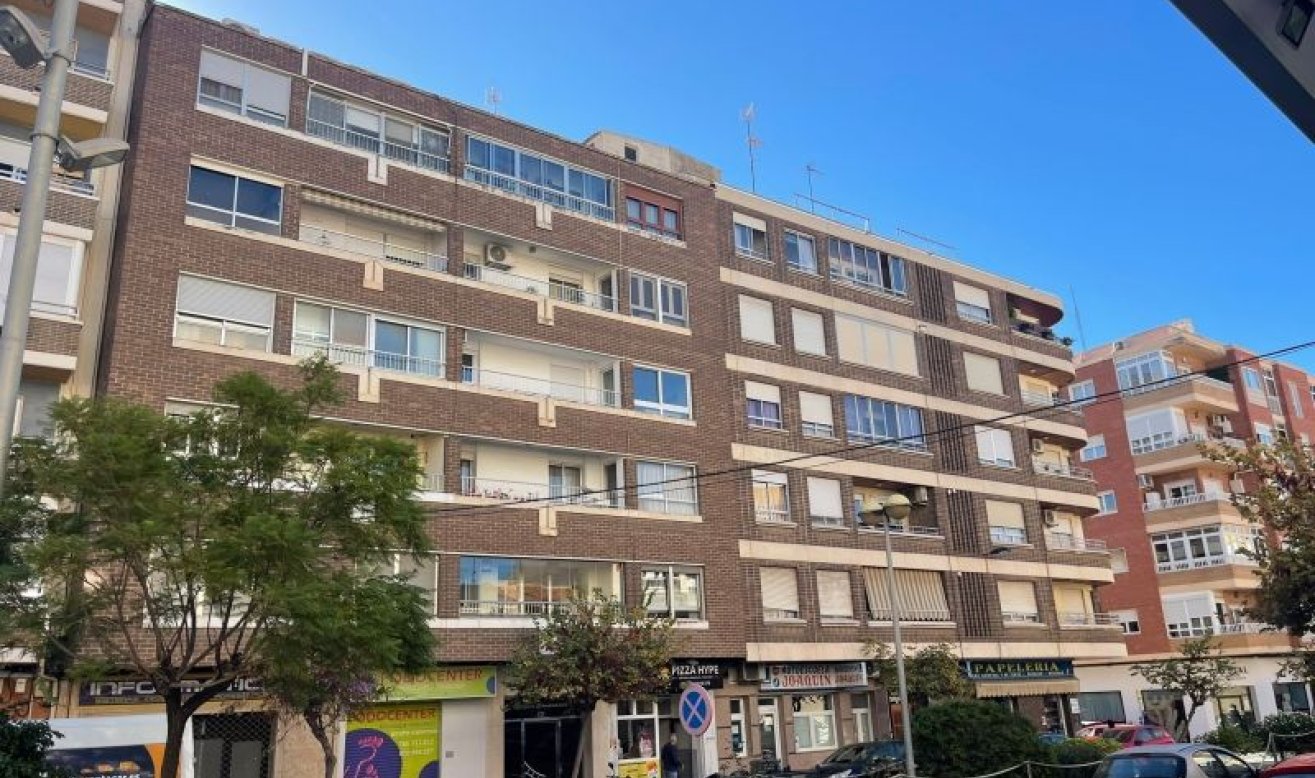 Resale - Apartment / flat - Torrevieja - torrevieja