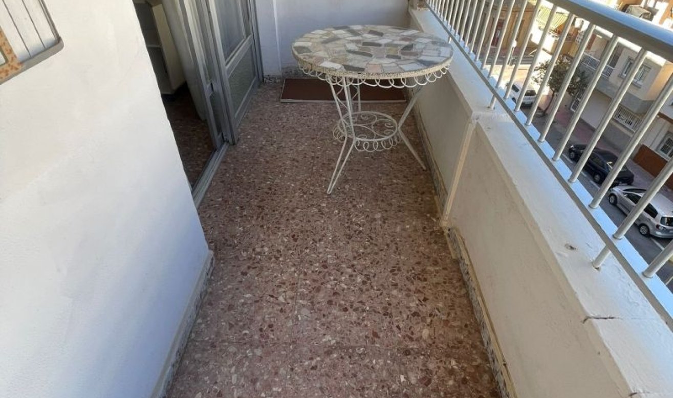Resale - Apartment / flat - Torrevieja - torrevieja
