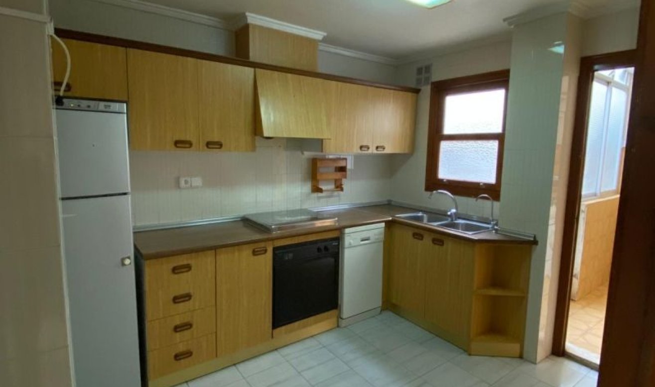 Reventa - Apartamento / piso - Hondón de las Nieves
