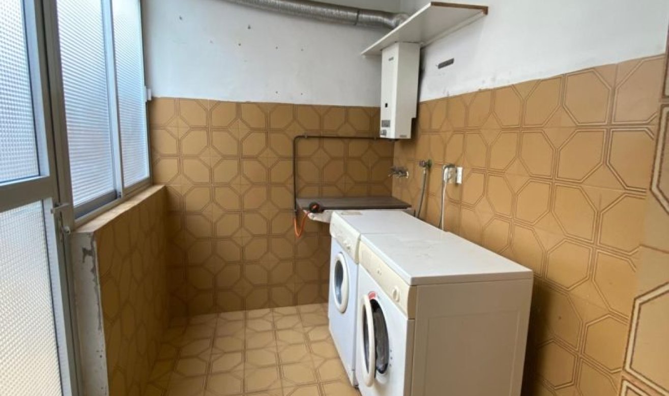 Reventa - Apartamento / piso - Hondón de las Nieves
