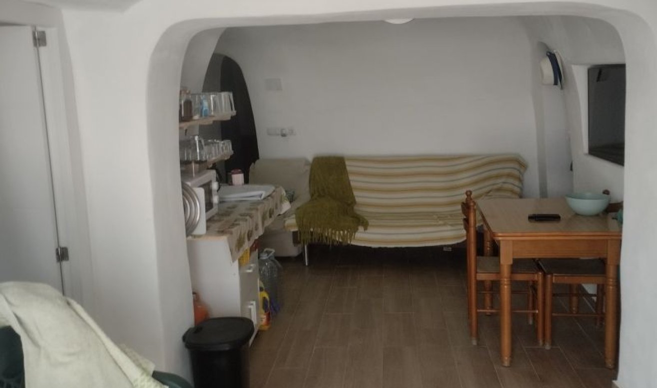 Resale - Villa - La Romana