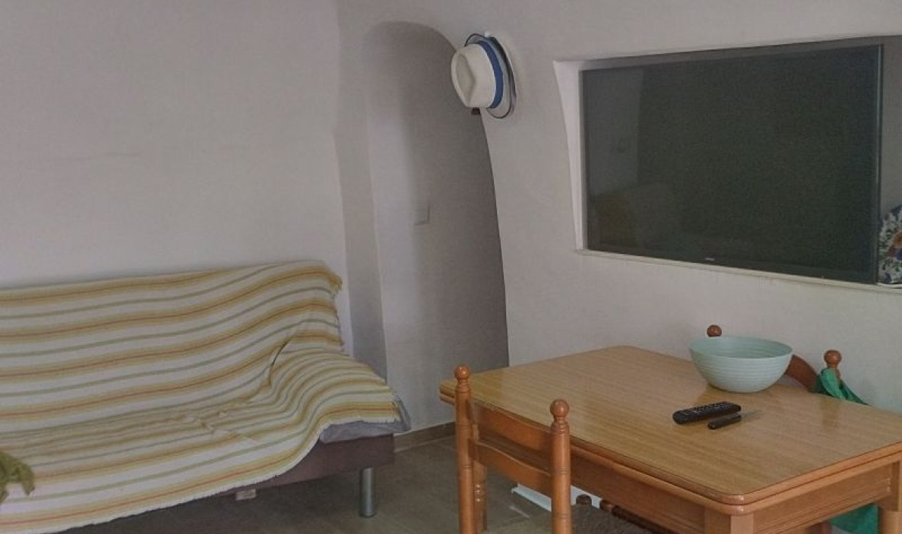 Resale - Villa - La Romana