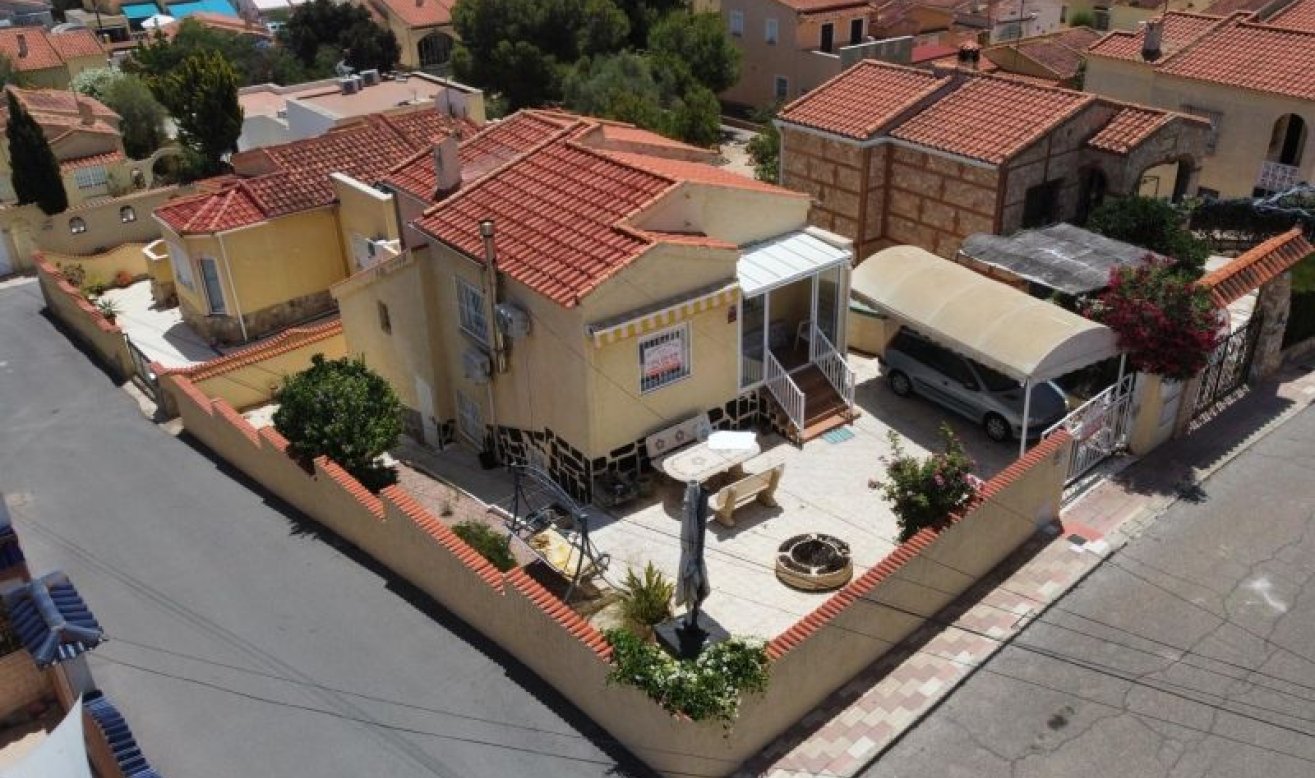 Resale - Villa - San Fulgencio