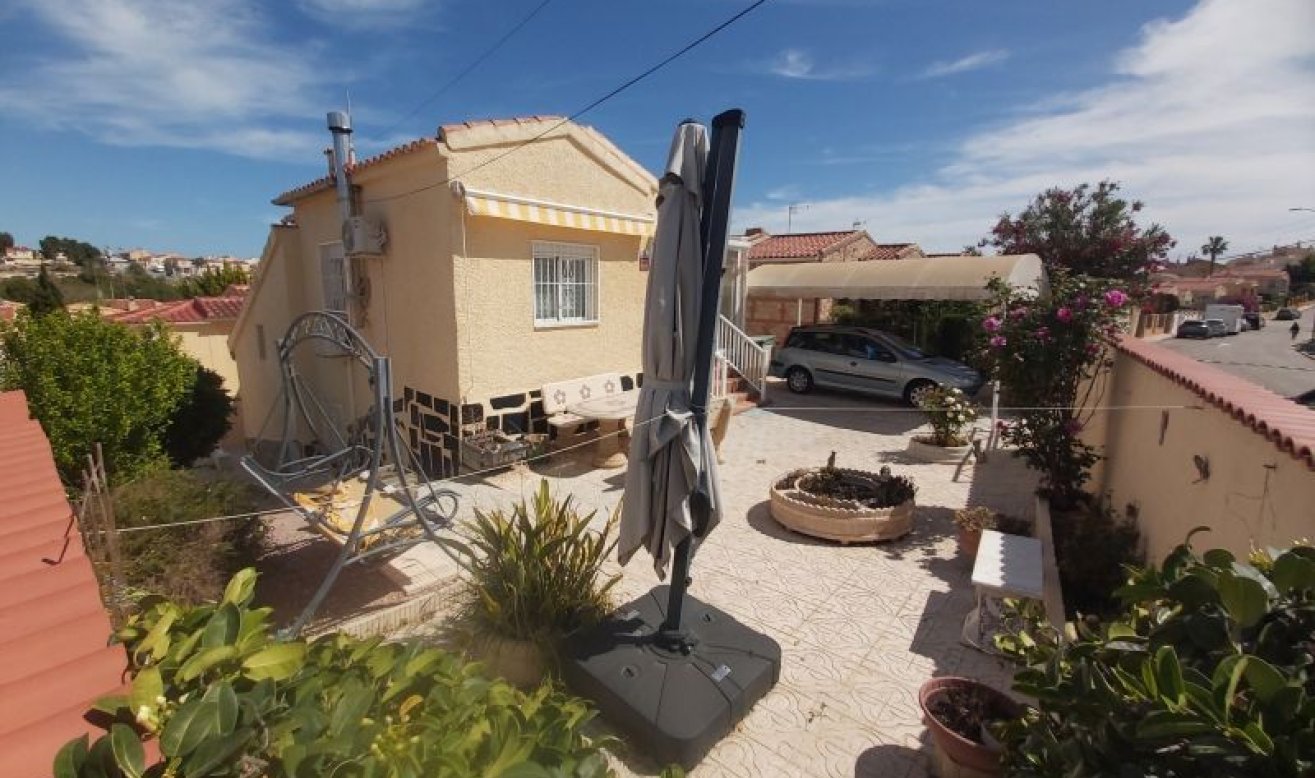 Resale - Villa - San Fulgencio