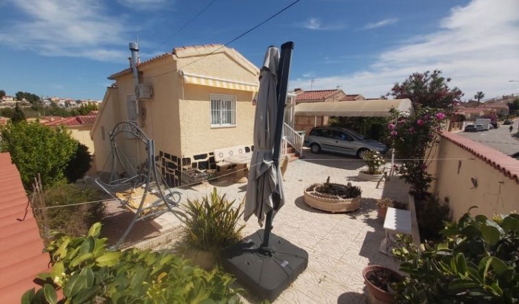 Resale - Villa - San Fulgencio