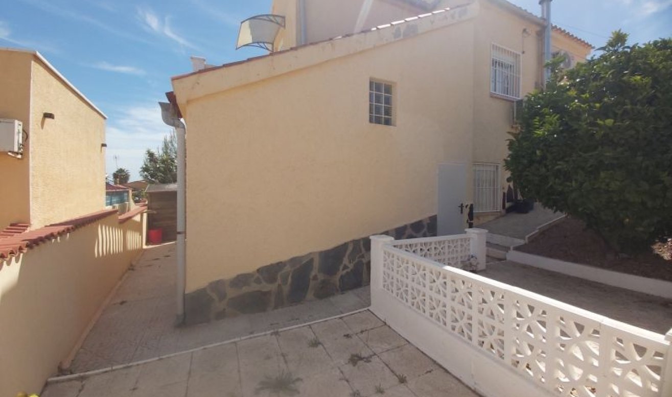 Resale - Villa - San Fulgencio