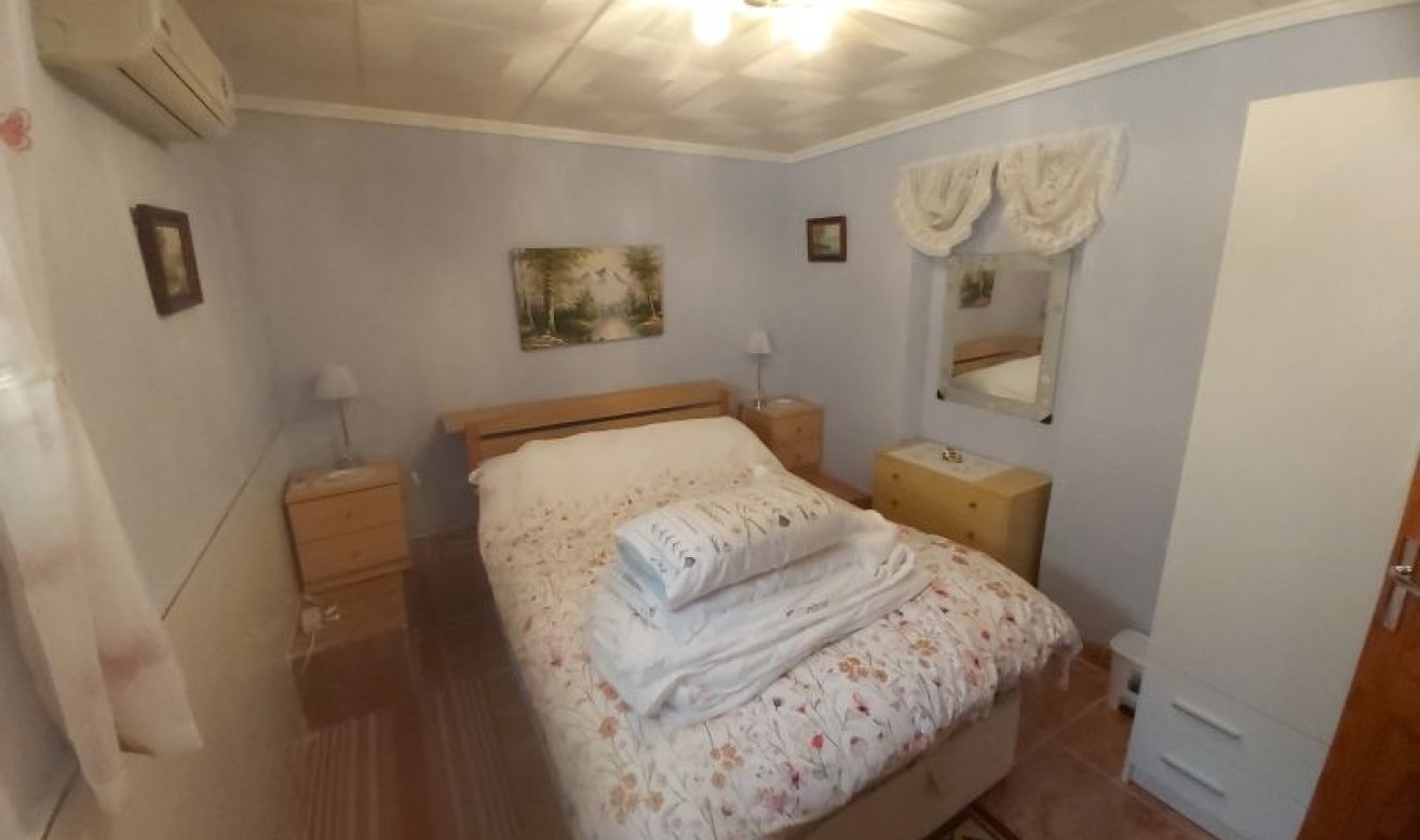 Resale - Villa - San Fulgencio