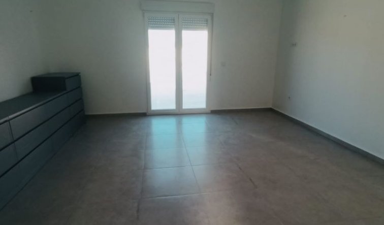 Resale - Villa - Macisvenda