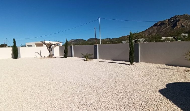Resale - Villa - Macisvenda