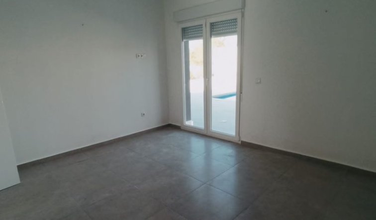 Resale - Villa - Macisvenda