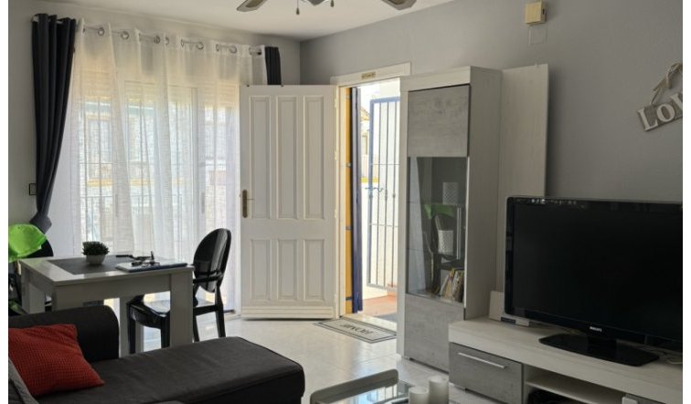 Resale - Apartment / flat - Orihuela Costa