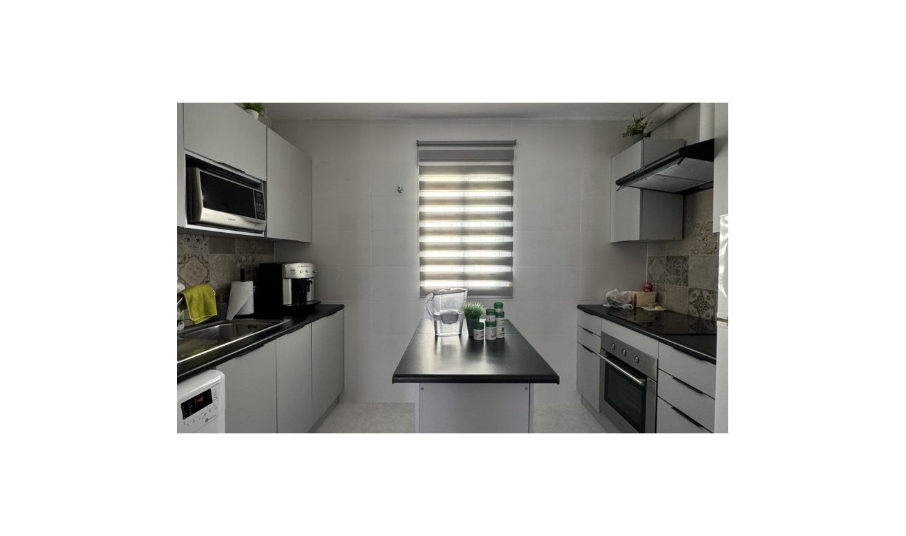 Resale - Apartment / flat - Orihuela Costa