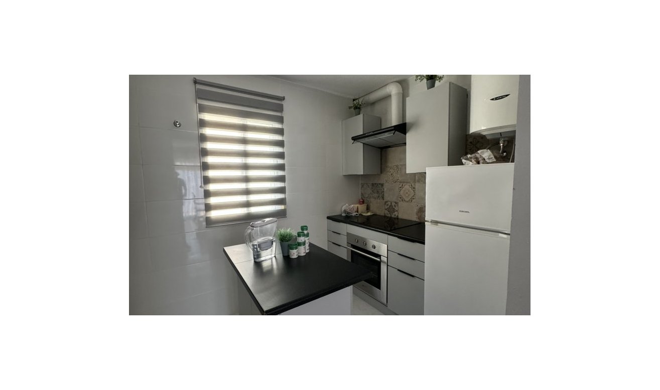 Resale - Apartment / flat - Orihuela Costa