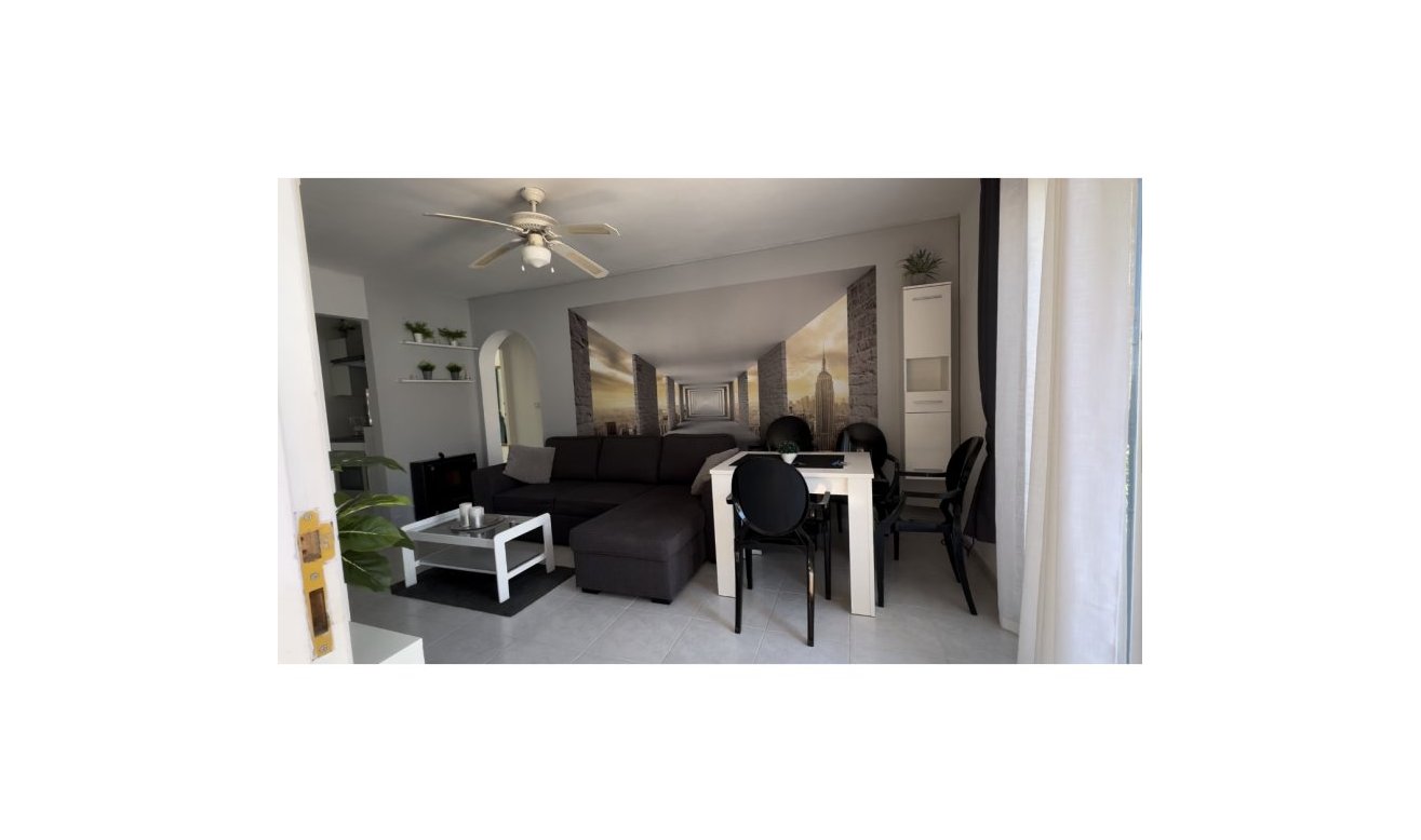 Resale - Apartment / flat - Orihuela Costa