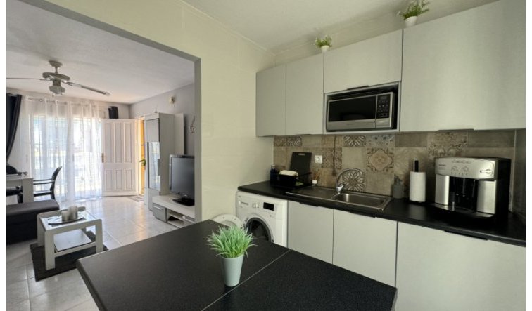 Resale - Apartment / flat - Orihuela Costa