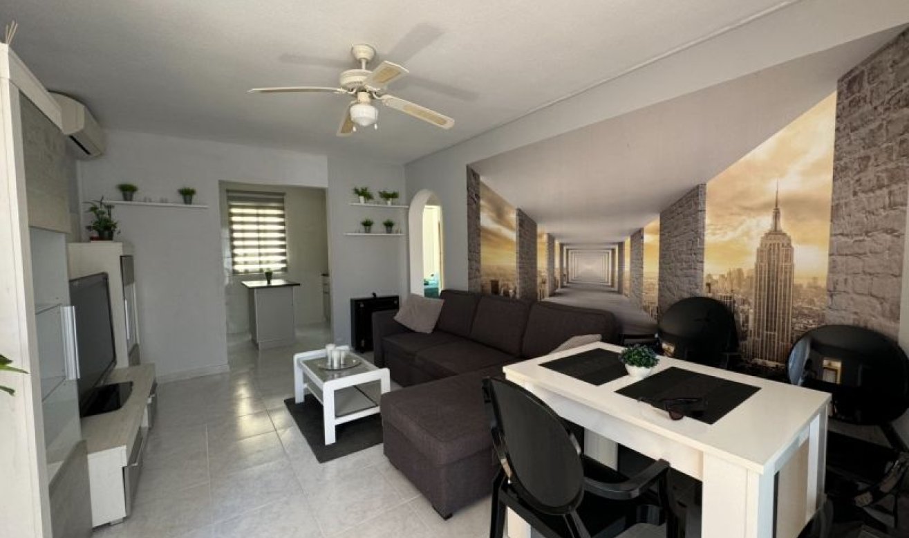 Resale - Apartment / flat - Orihuela Costa