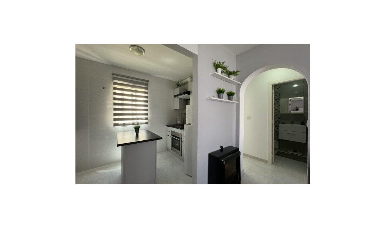 Resale - Apartment / flat - Orihuela Costa