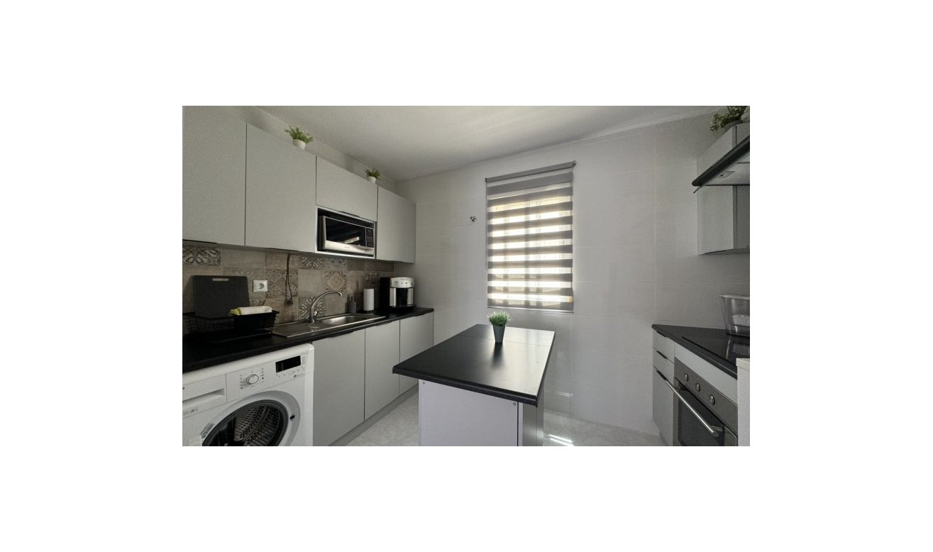 Resale - Apartment / flat - Orihuela Costa