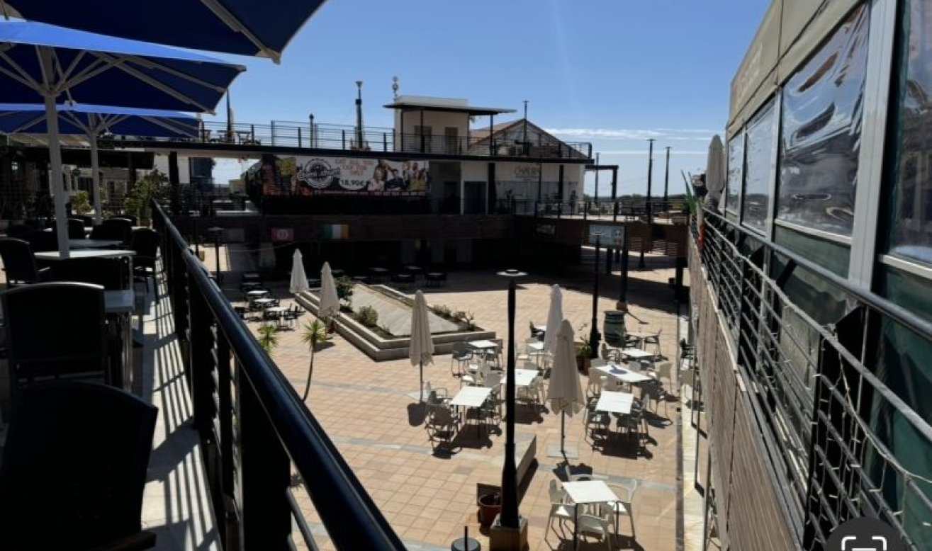 Reventa - Comercial - Orihuela Costa