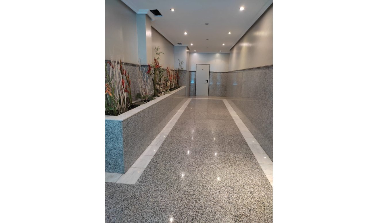 Reventa - Apartamento / piso - Torrevieja - Torrevieja City Center