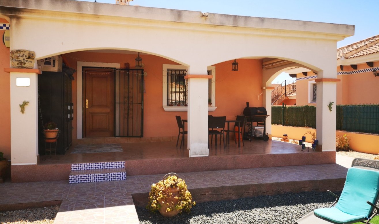 Reventa - Villa - Los Montesinos - Los Montesinos - Urb. La Herrada