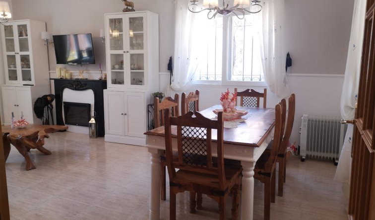 Reventa - Villa - Los Montesinos - Los Montesinos - Urb. La Herrada