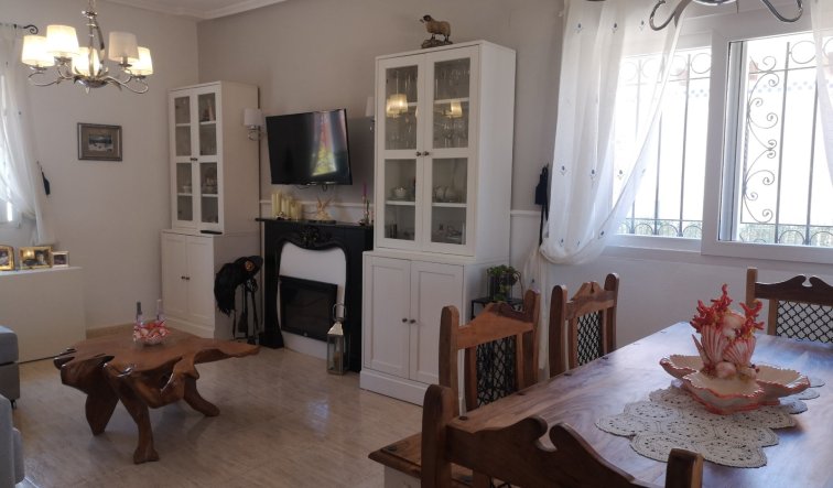 Reventa - Villa - Los Montesinos - Los Montesinos - Urb. La Herrada