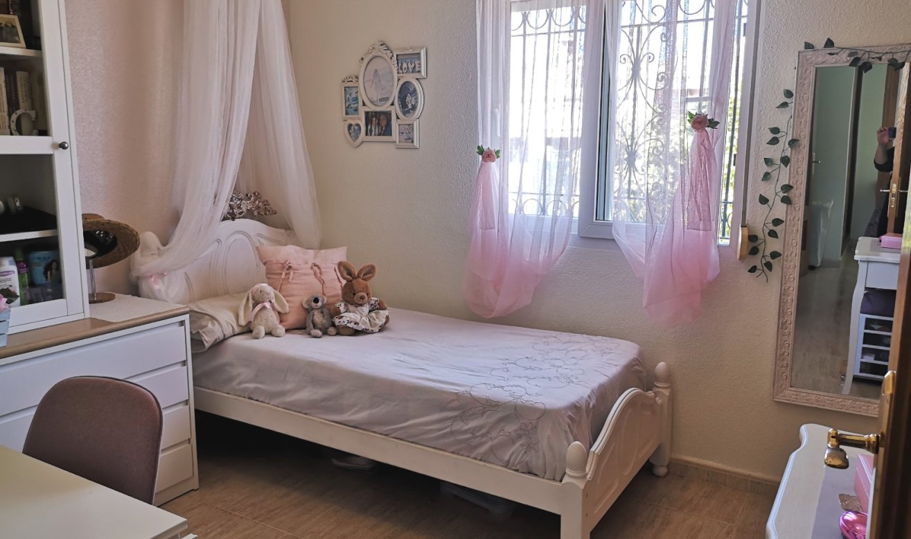 Reventa - Villa - Los Montesinos - Los Montesinos - Urb. La Herrada