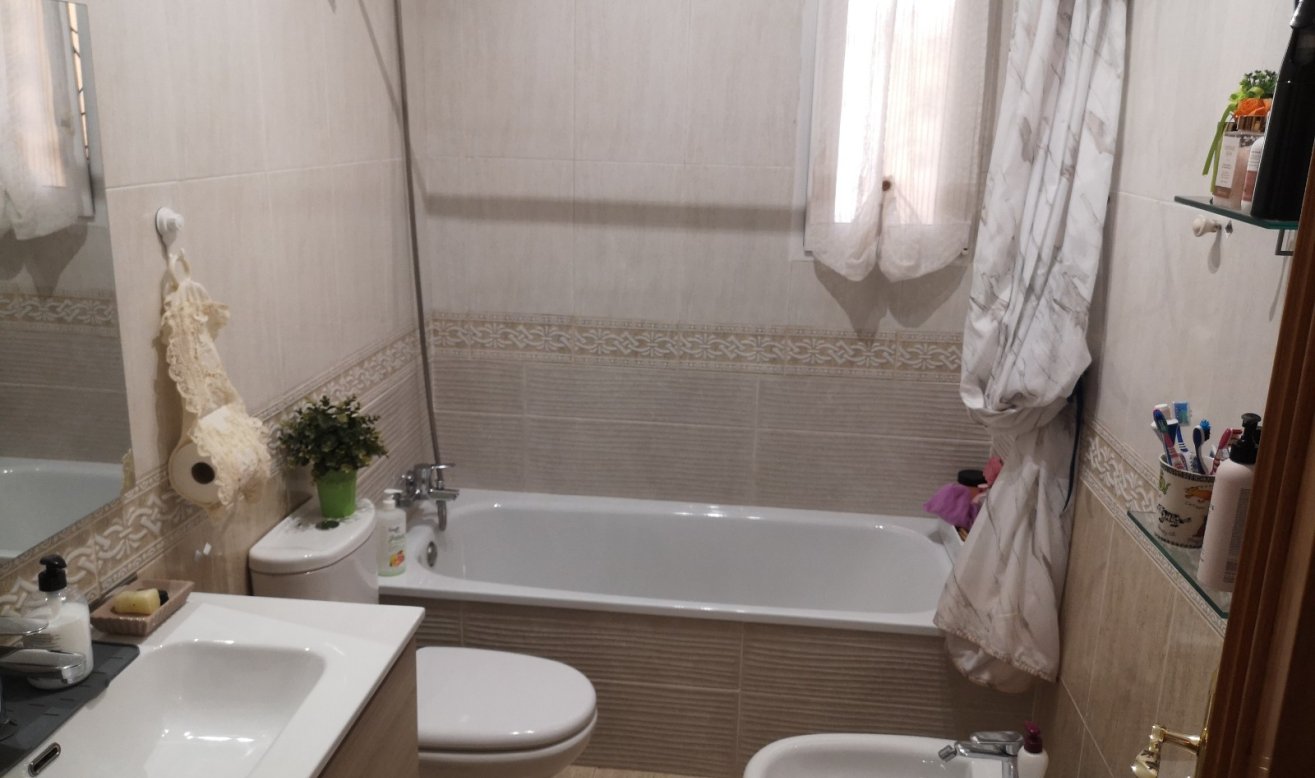 Reventa - Villa - Los Montesinos - Los Montesinos - Urb. La Herrada