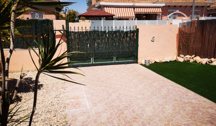 Reventa - Villa - Los Montesinos - Los Montesinos - Urb. La Herrada