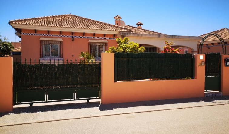 Reventa - Villa - Los Montesinos - Los Montesinos - Urb. La Herrada