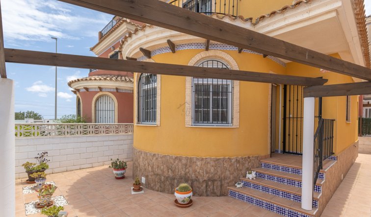 Reventa - Villa - Los Montesinos - Los Montesinos - Urb. La Herrada